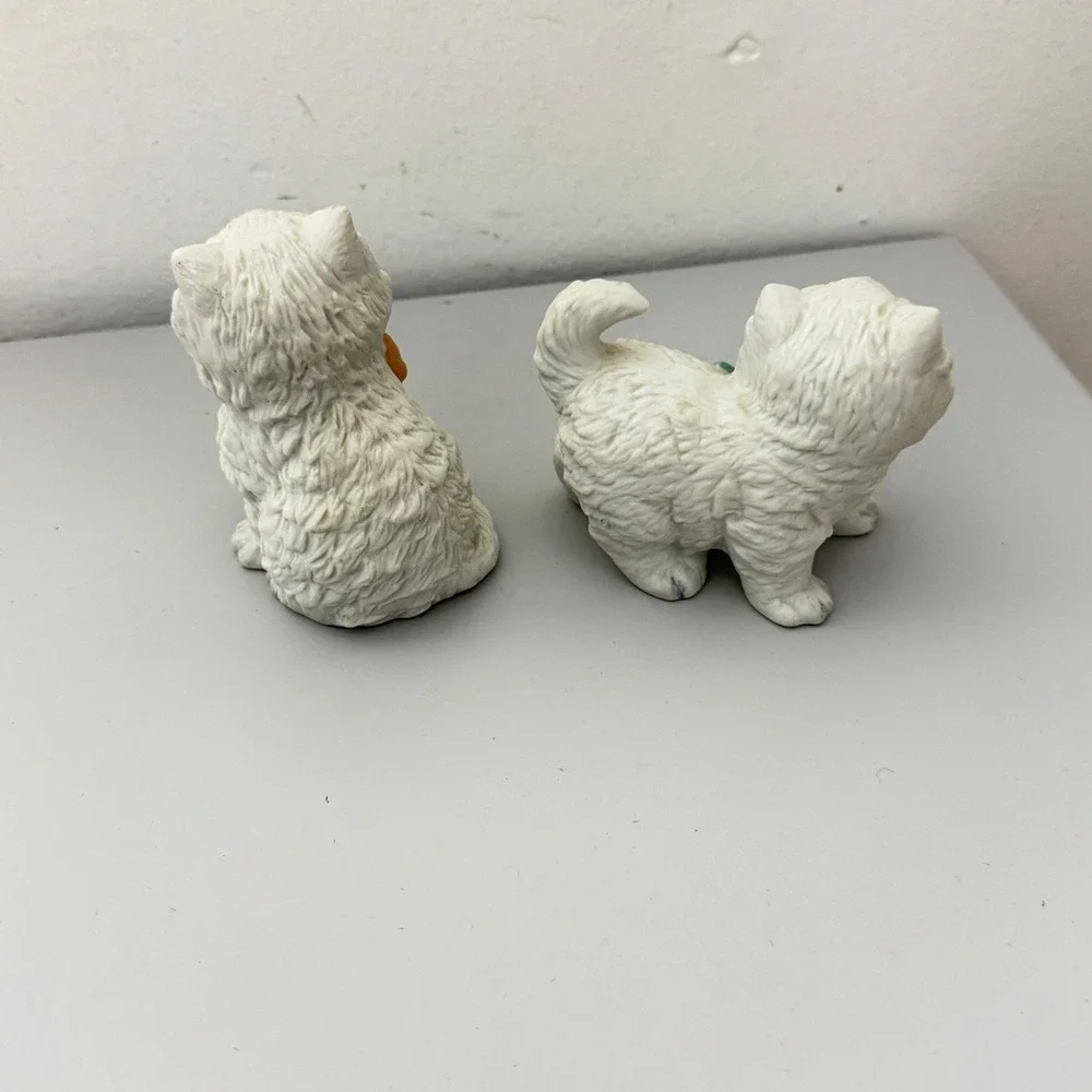 Vintage Homco  Ceramic Kitten Figurine Set  White Blue Eyes Bows 1428